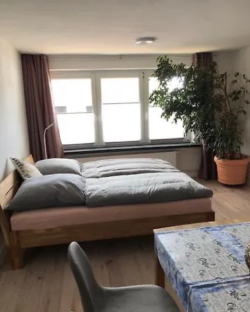 Die Graefin Auf Ruegen - Ferienappartements Parchtitz Exterior photo