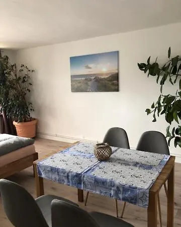 Die Graefin Auf Ruegen - Ferienappartements Parchtitz Exterior photo