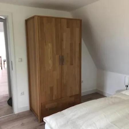 Die Graefin Auf Ruegen - Ferienappartements Parchtitz Exterior photo
